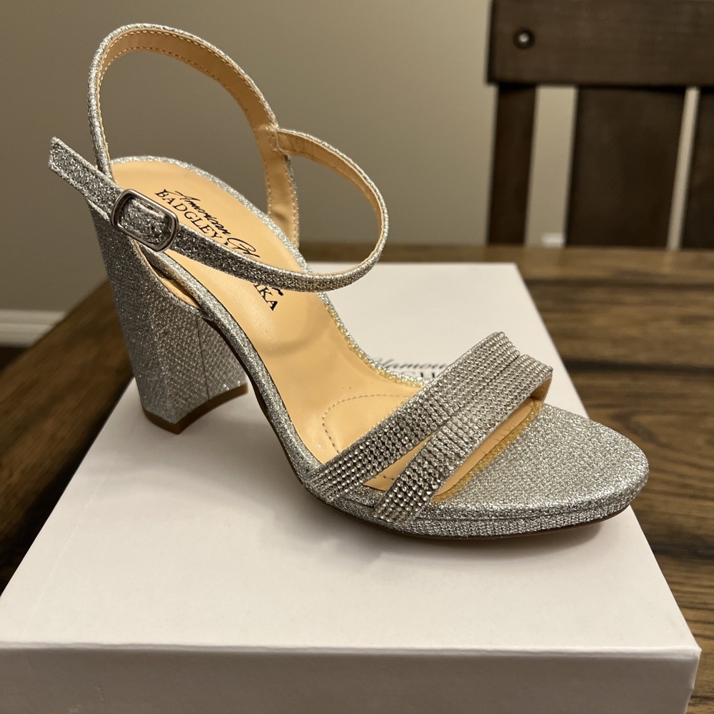 WOMEN'S AMERICAN GLAMOUR BADGLEYM IRINA SPECIAL OCCASION SHOES Size 5